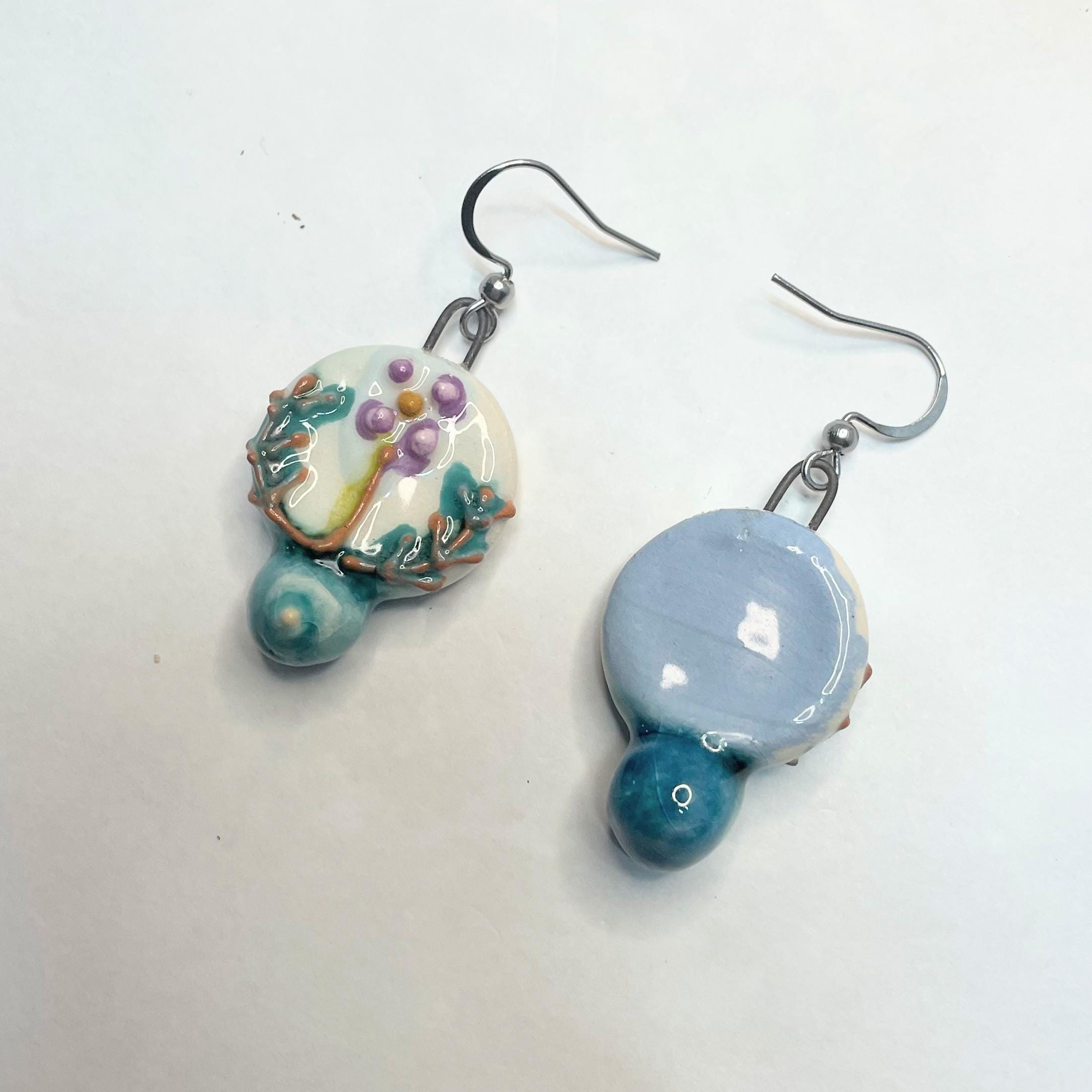 Cute Square Earrings With Flowers, Ceramic Glazed Earring, Floral Jewelery to Gift for Women, Surprise for Mom, Blue Artsy Fashionable