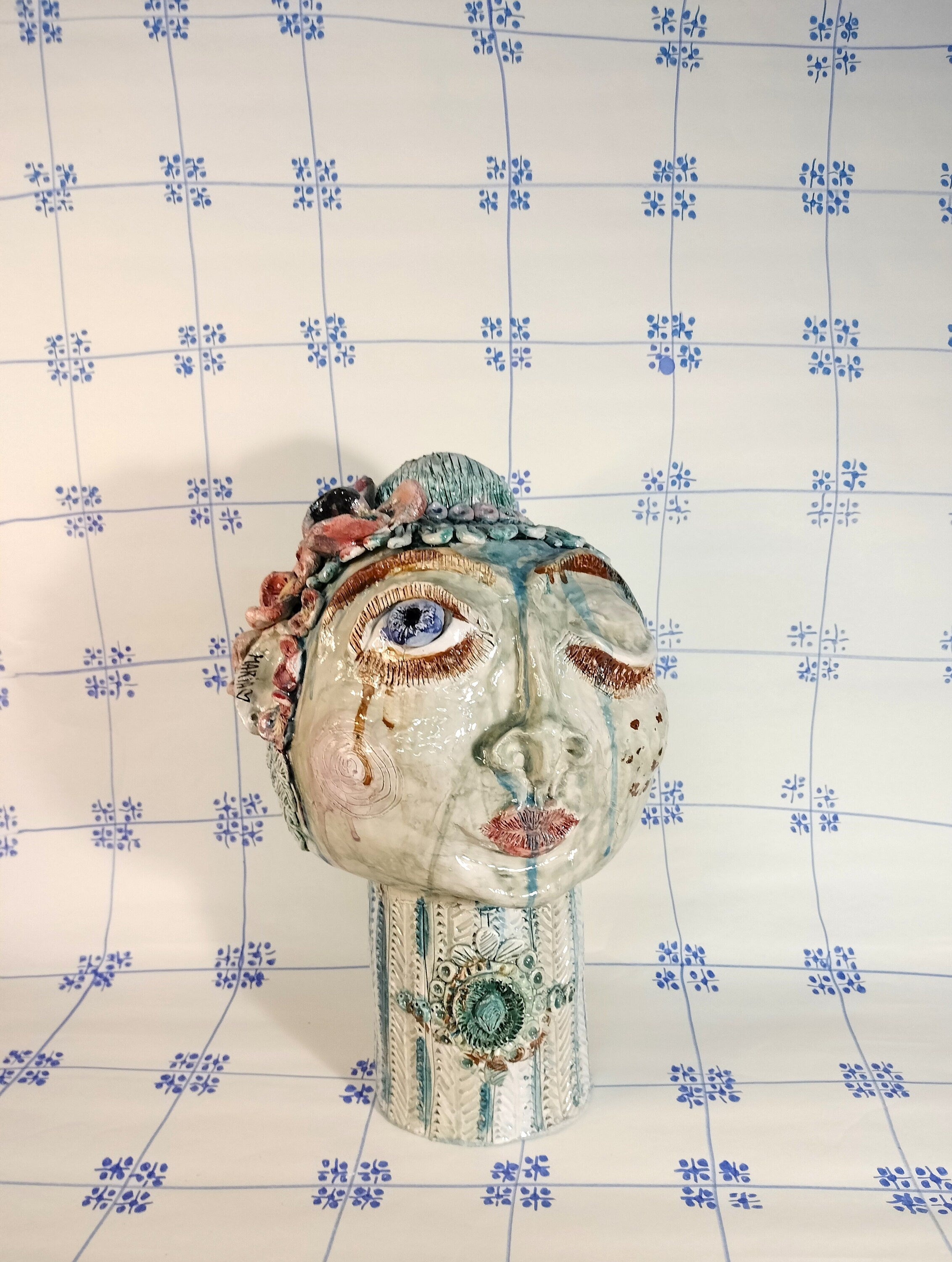Flower Lady Statue made in Ceramic