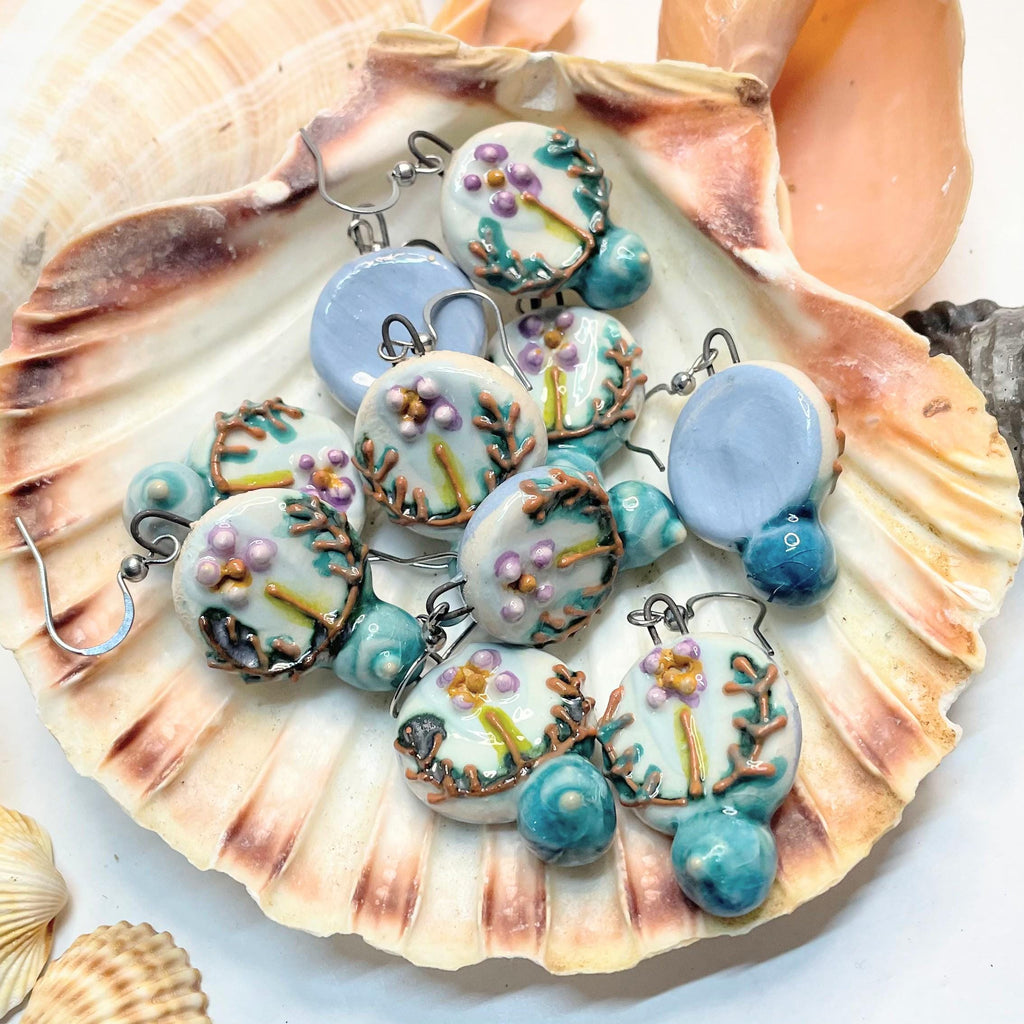 Cute Square Earrings With Flowers, Ceramic Glazed Earring, Floral Jewelery to Gift for Women, Surprise for Mom, Blue Artsy Fashionable