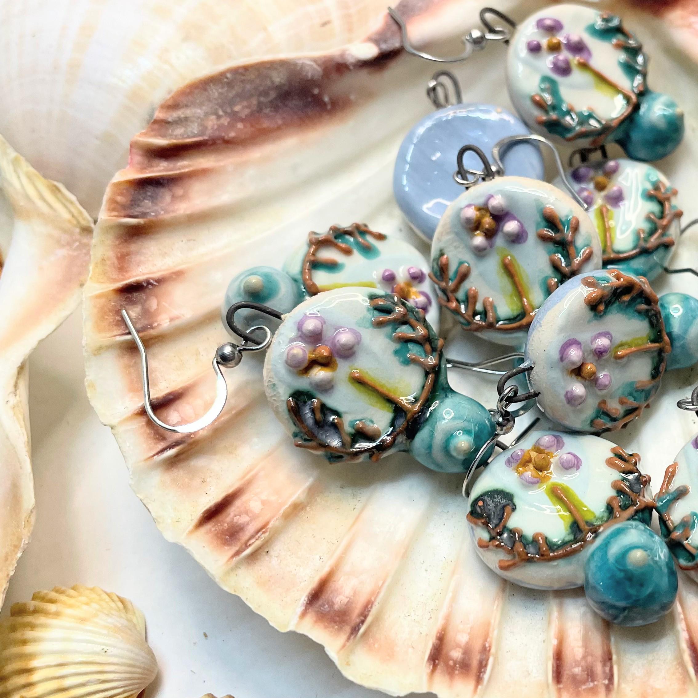 Cute Square Earrings With Flowers, Ceramic Glazed Earring, Floral Jewelery to Gift for Women, Surprise for Mom, Blue Artsy Fashionable